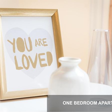 Bpr Art Of Rainbow Apartments Budapest Luaran gambar